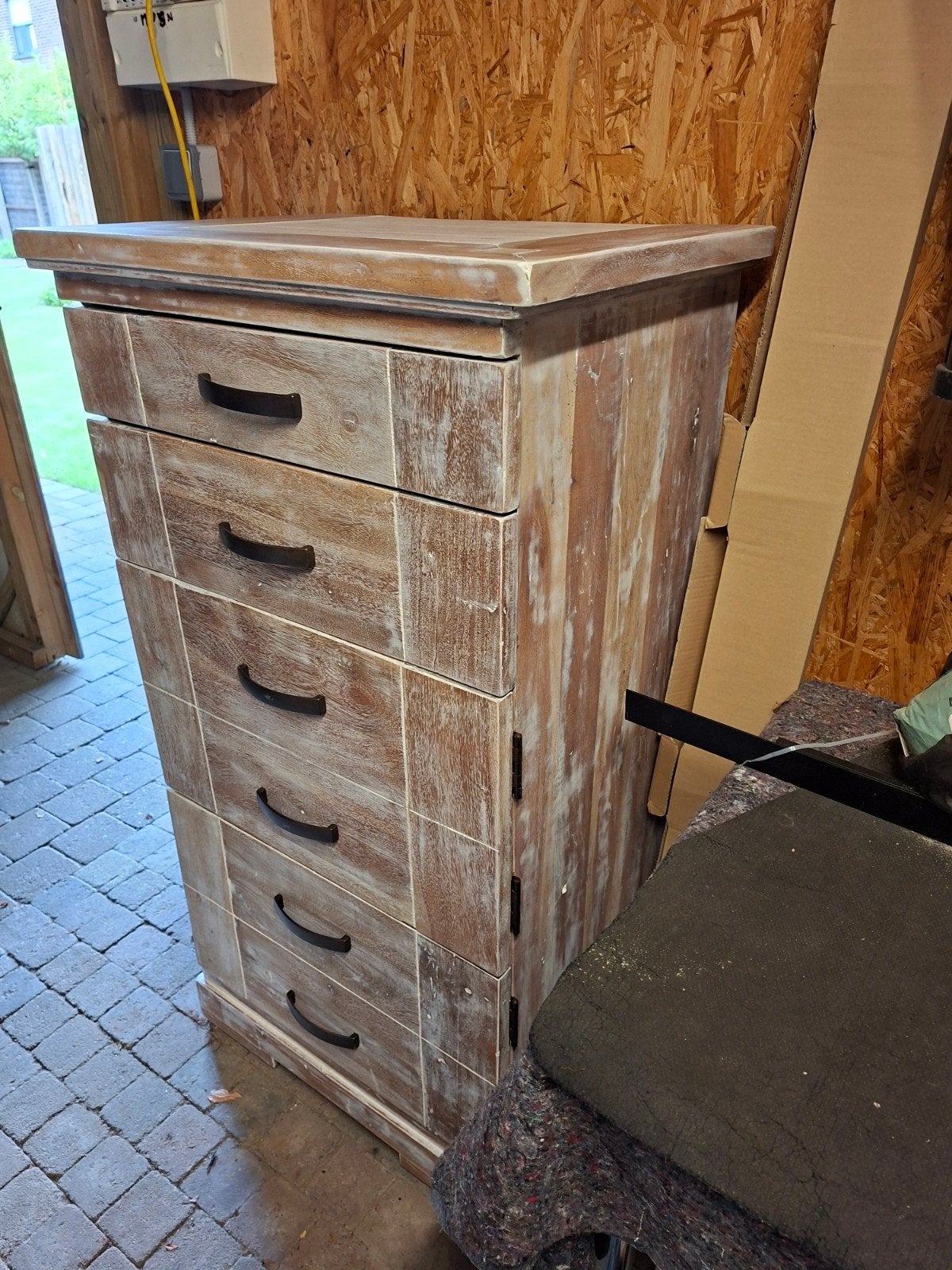Armoire en bois massif, Maison & Meubles, Armoires | Commodes, Enlèvement