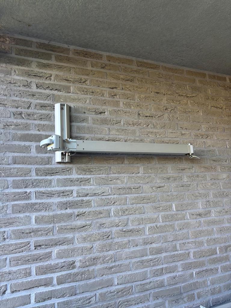 Muurparasol, Tuin en Terras, Parasols, Zo goed als nieuw, Muurparasol, 2 tot 3 meter, Kantelbaar, Ophalen