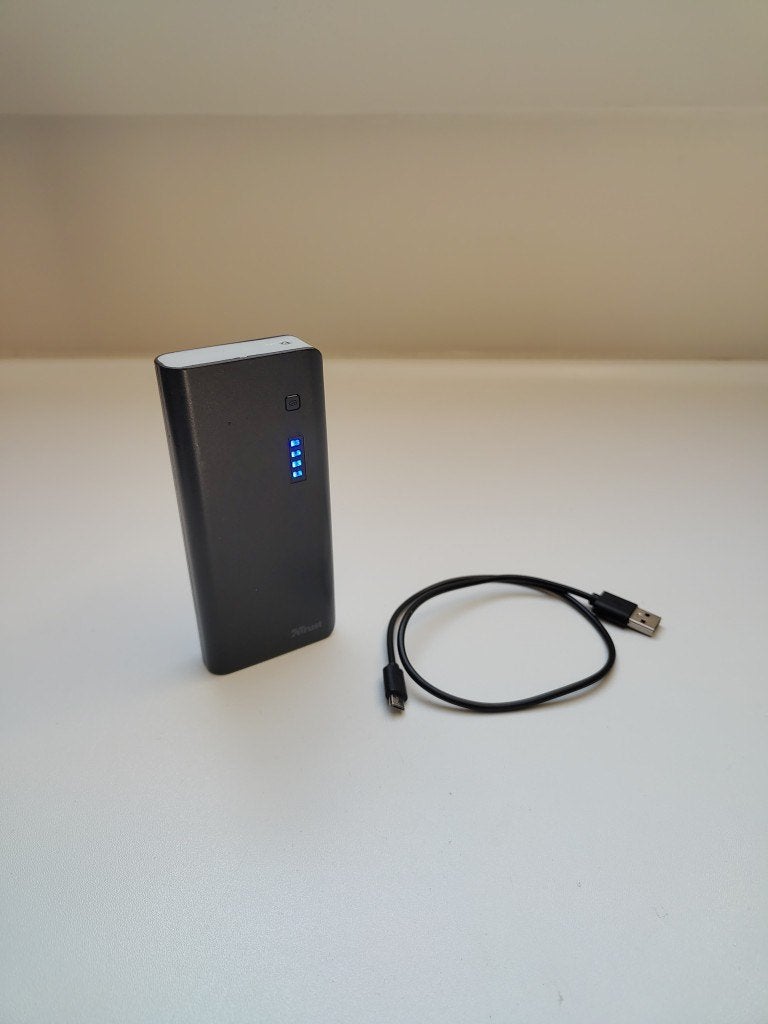 Banque d'alimentation Trust 21149 10 000 mAh + câble, Télécoms, Batteries externes, Enlèvement ou Envoi, Utilisé, Trust