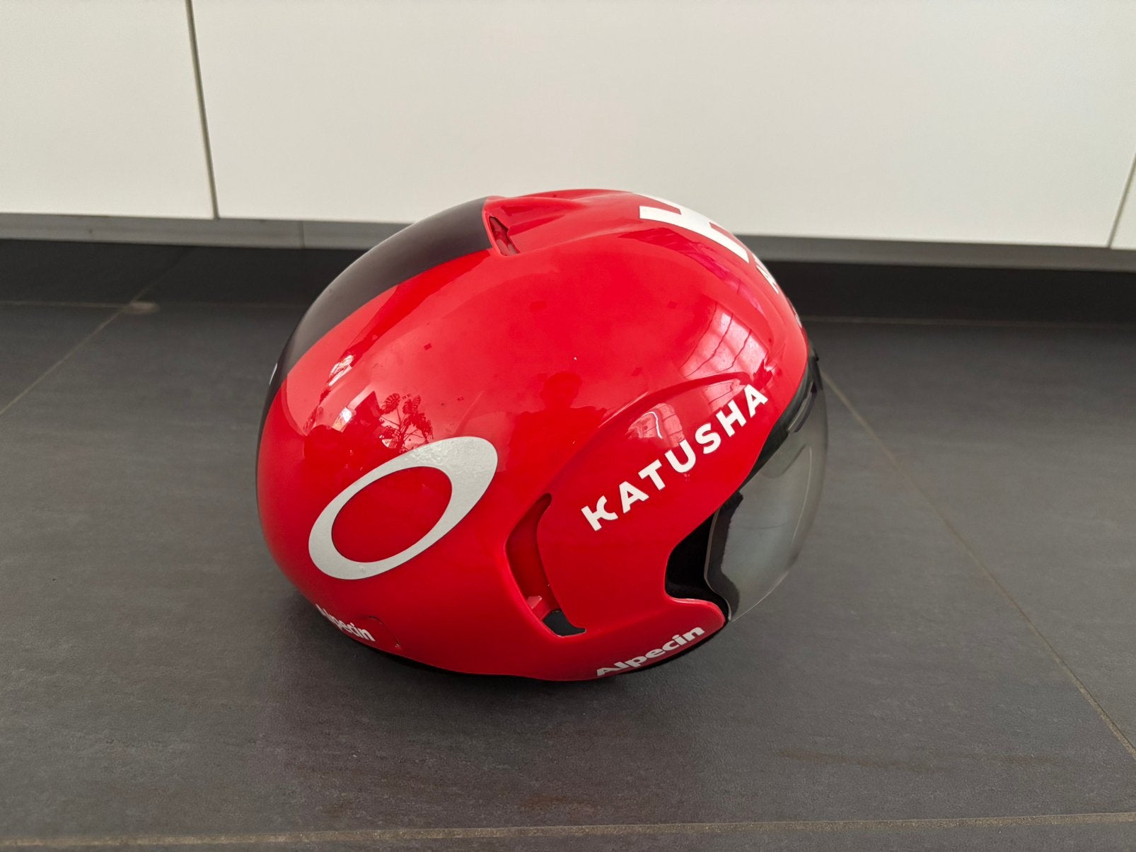 Oakley Aro 7 TT helm, Vélos & Vélomoteurs, Accessoires vélo | Casques de vélo, Enlèvement, Comme neuf, M, Homme ou Femme