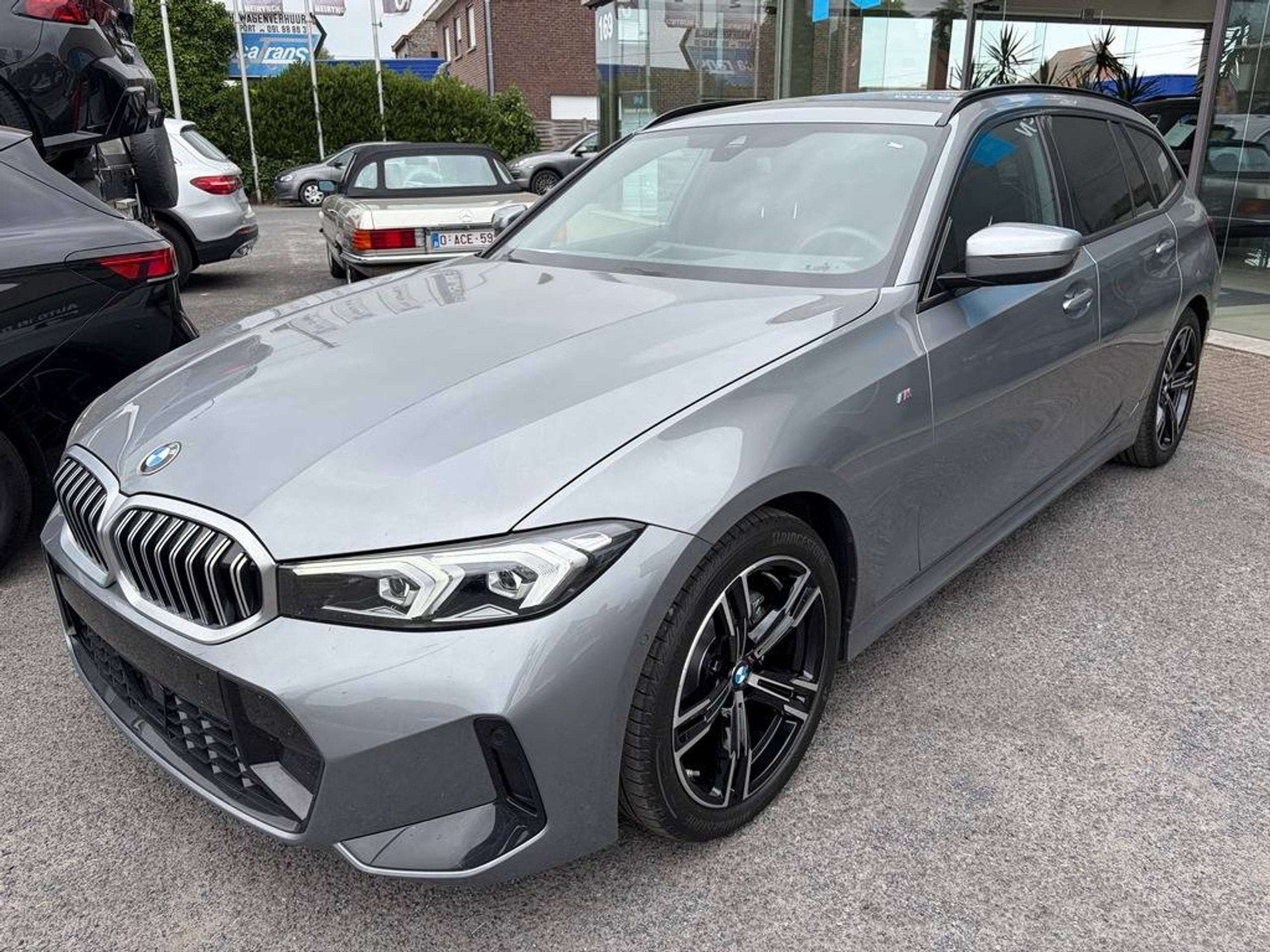 BMW 3 Serie 318i Touring M Automaat | Active Cruise Control, Autos, Argent ou Gris, Achat, 1650 kg, 5 portes