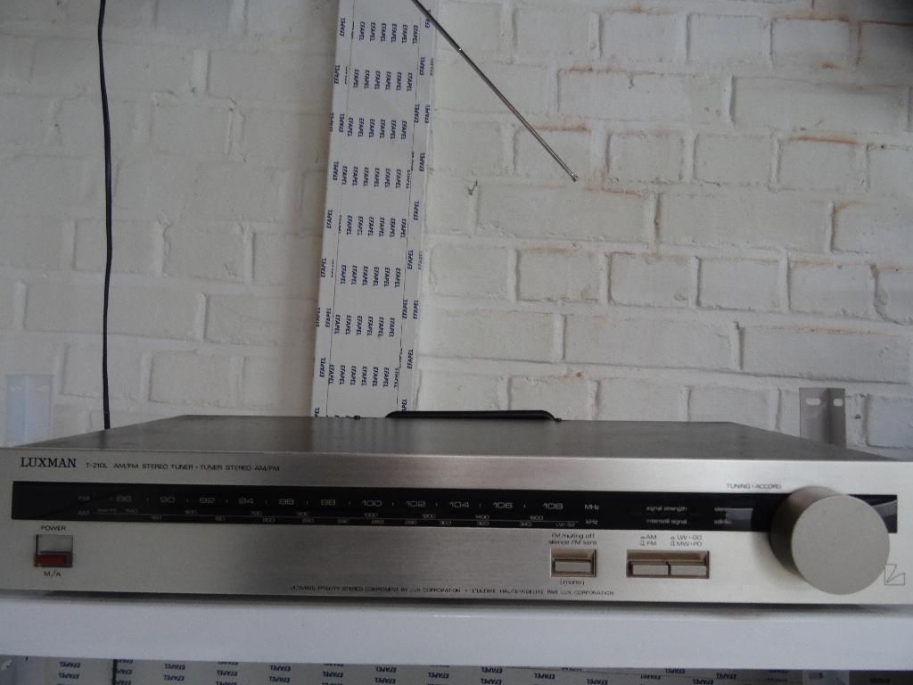 tuner vintage luxman, TV, Hi-fi & Vidéo, Enlèvement ou Envoi, Utilisé