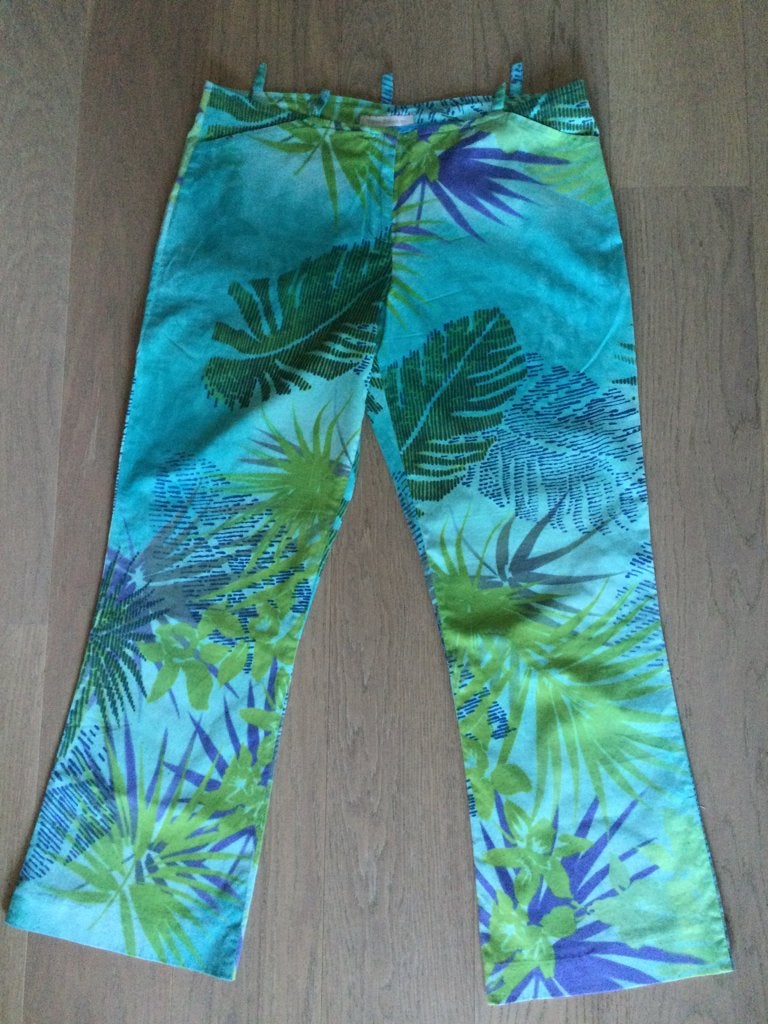 Leuke zomerbroek Guess Collection, Kleding | Dames, Broeken en Pantalons, Maat 38/40 (M), Meerkleurig, Ophalen of Verzenden, Zo goed als nieuw