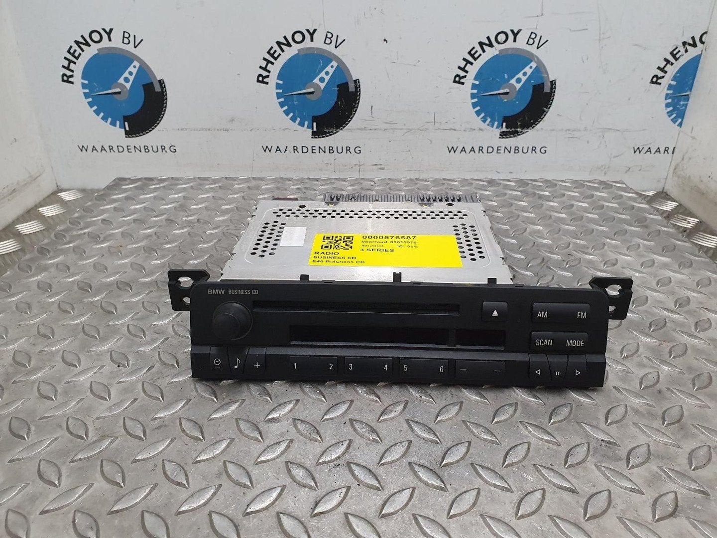 BMW 3 SERIES 316i Essence  RADIO 2003, Ophalen of Verzenden, Gebruikt, Stiba lid
