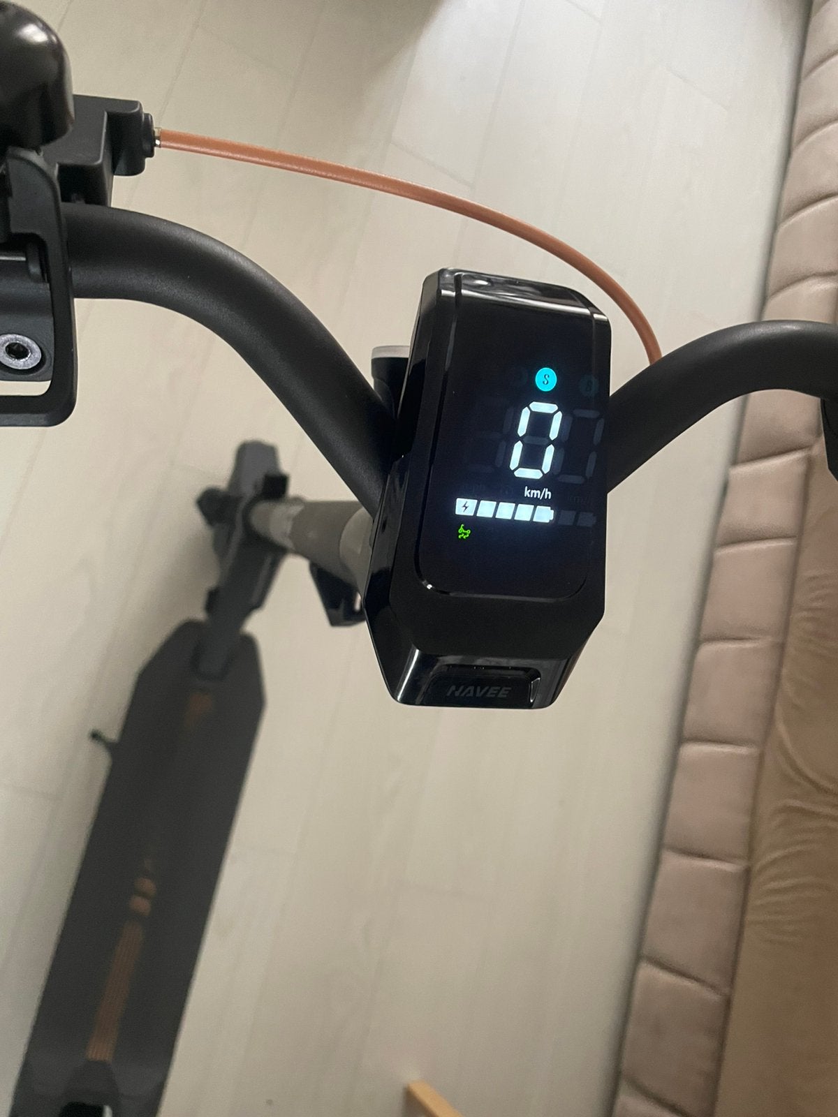 Trottinette Navee GT3,Comme neuve,Chargeur inclus Négociable, Fietsen en Brommers, Steps, Ophalen of Verzenden, Zo goed als nieuw