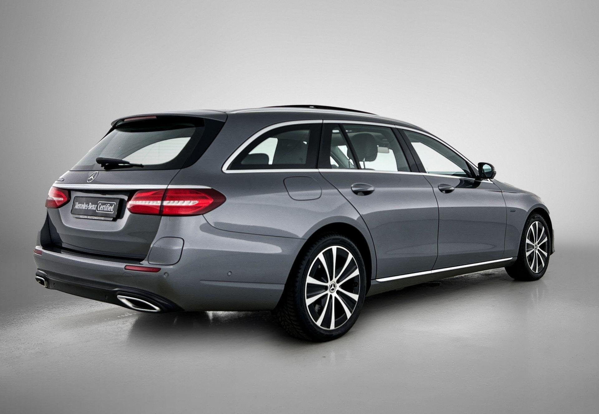 Mercedes-Benz E-klasse 300 DE Break Luxury Line | Panoramisc, Auto's, Mercedes-Benz, Automaat, Dealer onderhouden, Leder en Stof