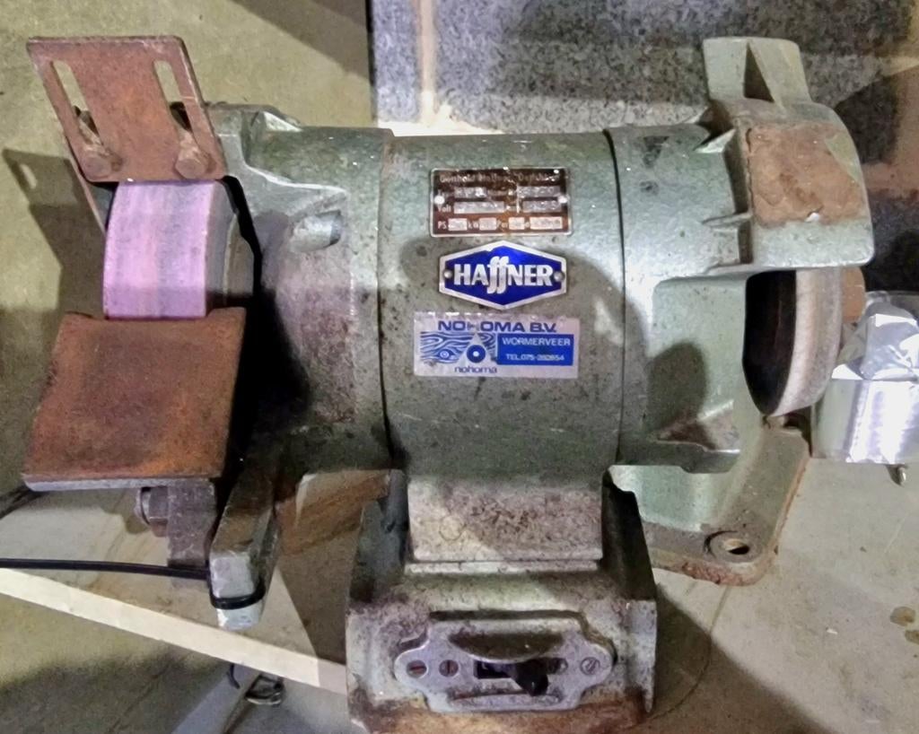 Meuleuse Haffner 380V. Ancienne, Utilisé, 1000 watts ou plus, Banc de travail