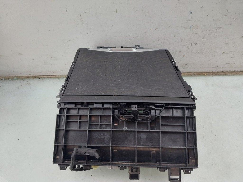 BEKERHOUDER 3 serie Touring (G21) (|6809803|51166809803|), Gebruikt, BMW, Petuelring 130
80809  München, DE, Bayerische Motoren Werke AG