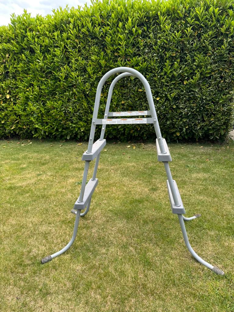 Zwembadladder Bestway, Tuin en Terras, Ophalen, Zo goed als nieuw