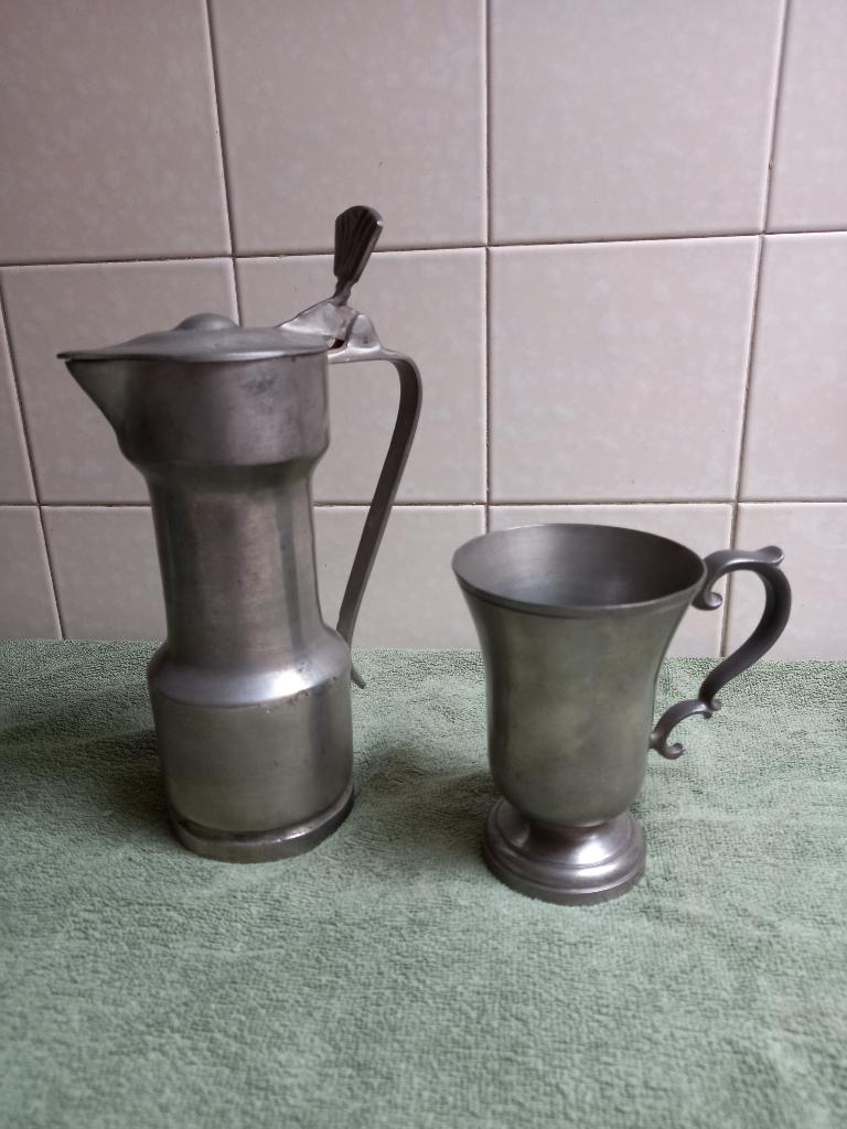 set bestaande uit 1 tinnen mok en 1 tinnen pot, Antiek en Kunst, Antiek | Tin, Ophalen