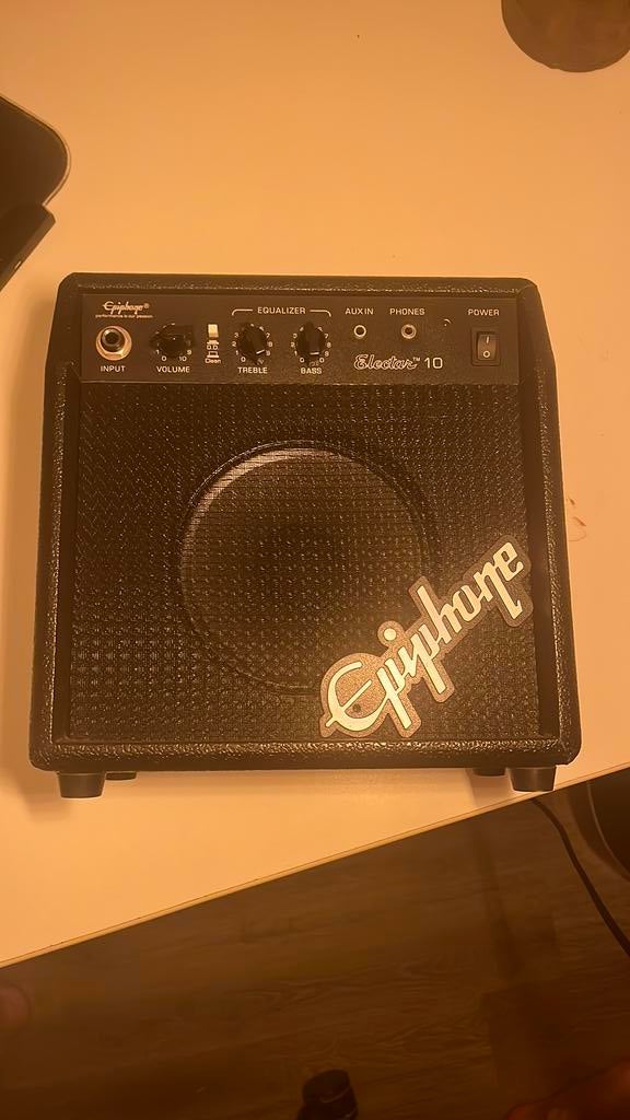 En gitaar spieker, Muziek en Instrumenten, Versterkers | Bas en Gitaar, Ophalen of Verzenden, Zo goed als nieuw, Gitaar, Minder dan 50 watt
