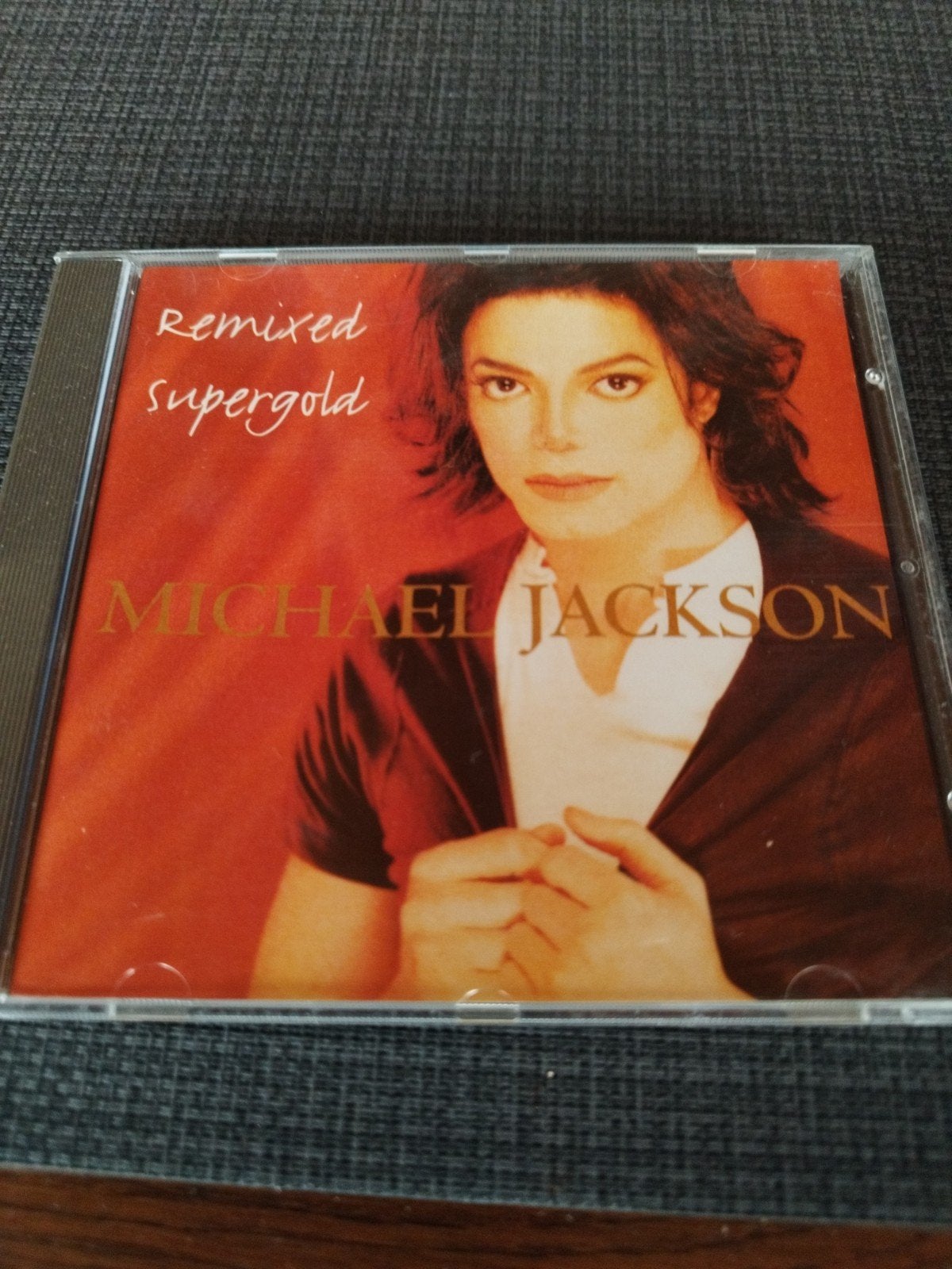 Cd Michael Jackson Remixed supergold, Ophalen