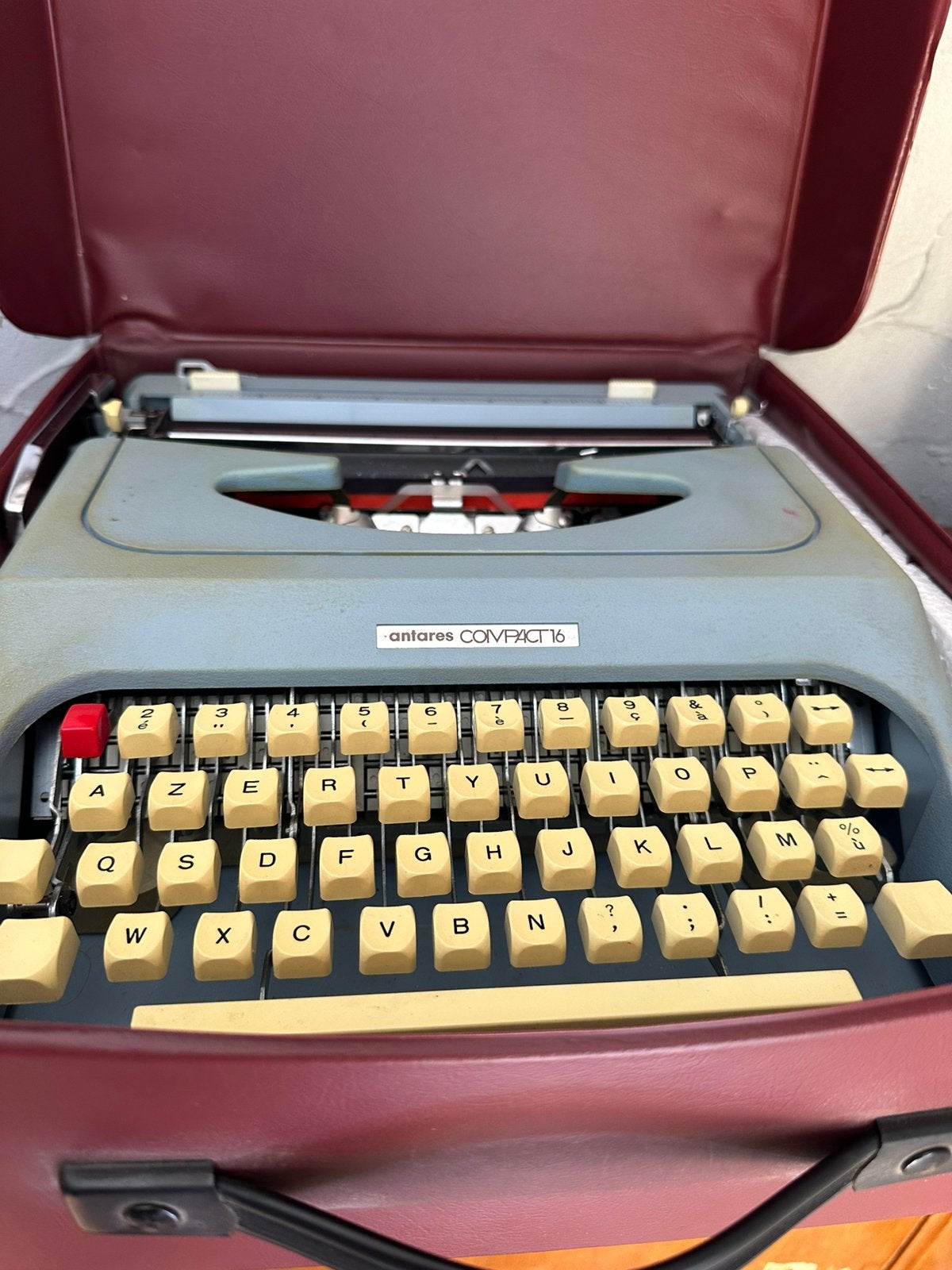 Typmachine van de jaren 60, Ophalen, Gebruikt