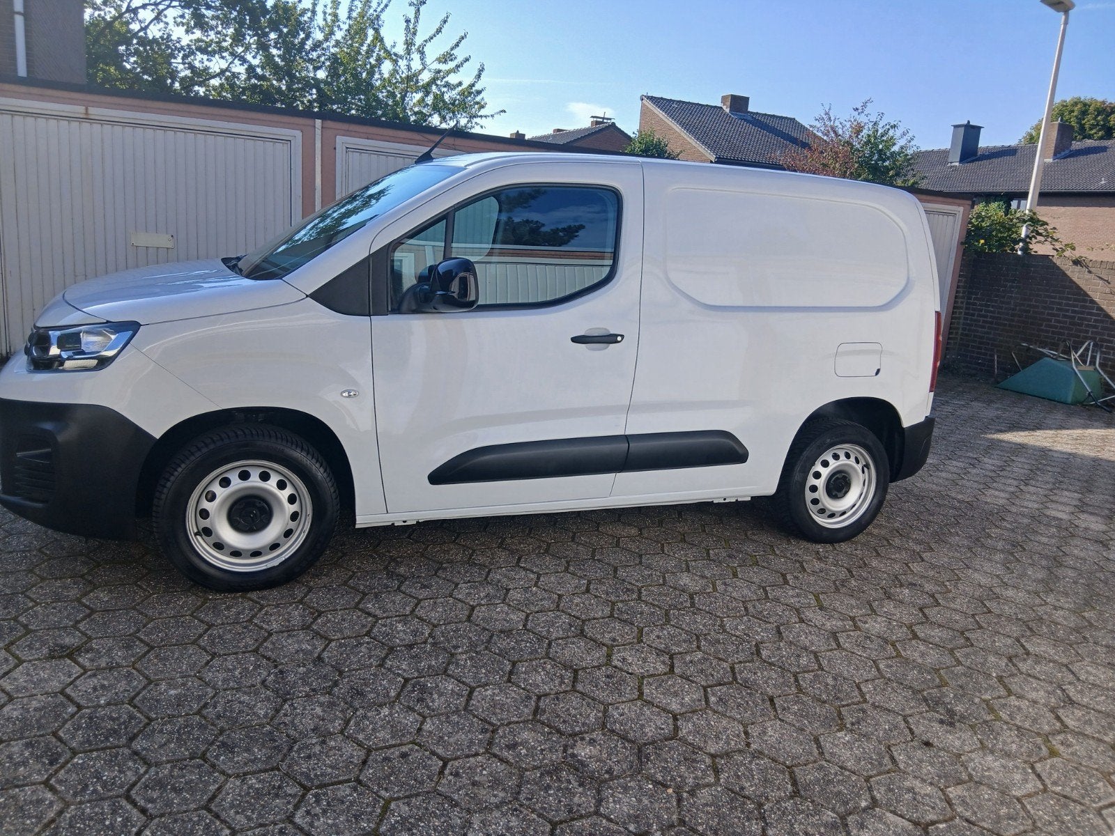 Citroën berlingo automaat bj 08 2023 gsm 049935 30 69, Autos, Achat, Euro 6, Noir, 5 portes