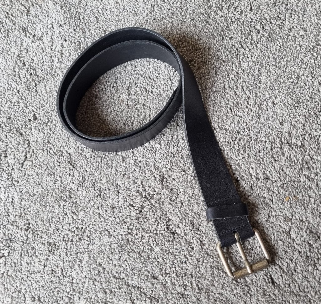 Riem H&M, zwart leer, 90 x 4 cm, Vêtements | Hommes, Ceintures, Cuir véritable, Enlèvement ou Envoi, Moins de 95 cm, Comme neuf