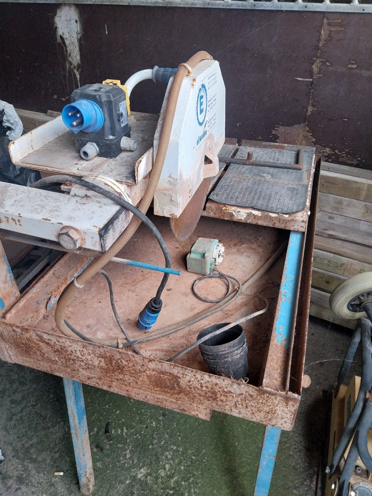 steenzaagmachine, Ophalen