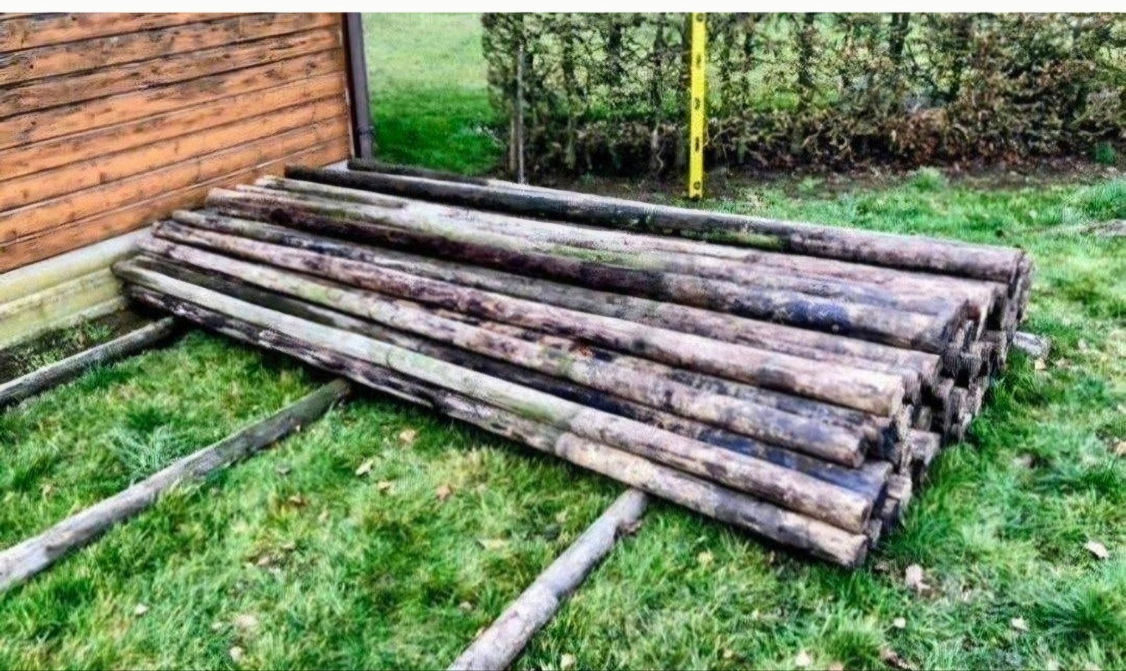 zeer stevige Houten ronde palen weide palen 8/10. 350 cm 
Ze, Ophalen, Palen