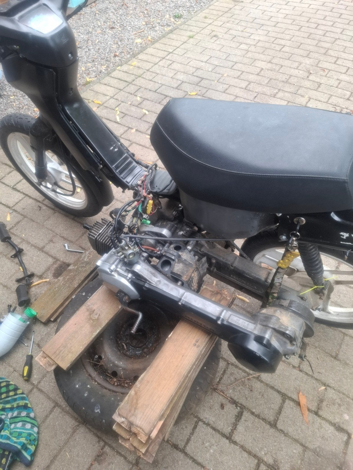 moterblok gezocht, Fietsen en Brommers, Ophalen of Verzenden