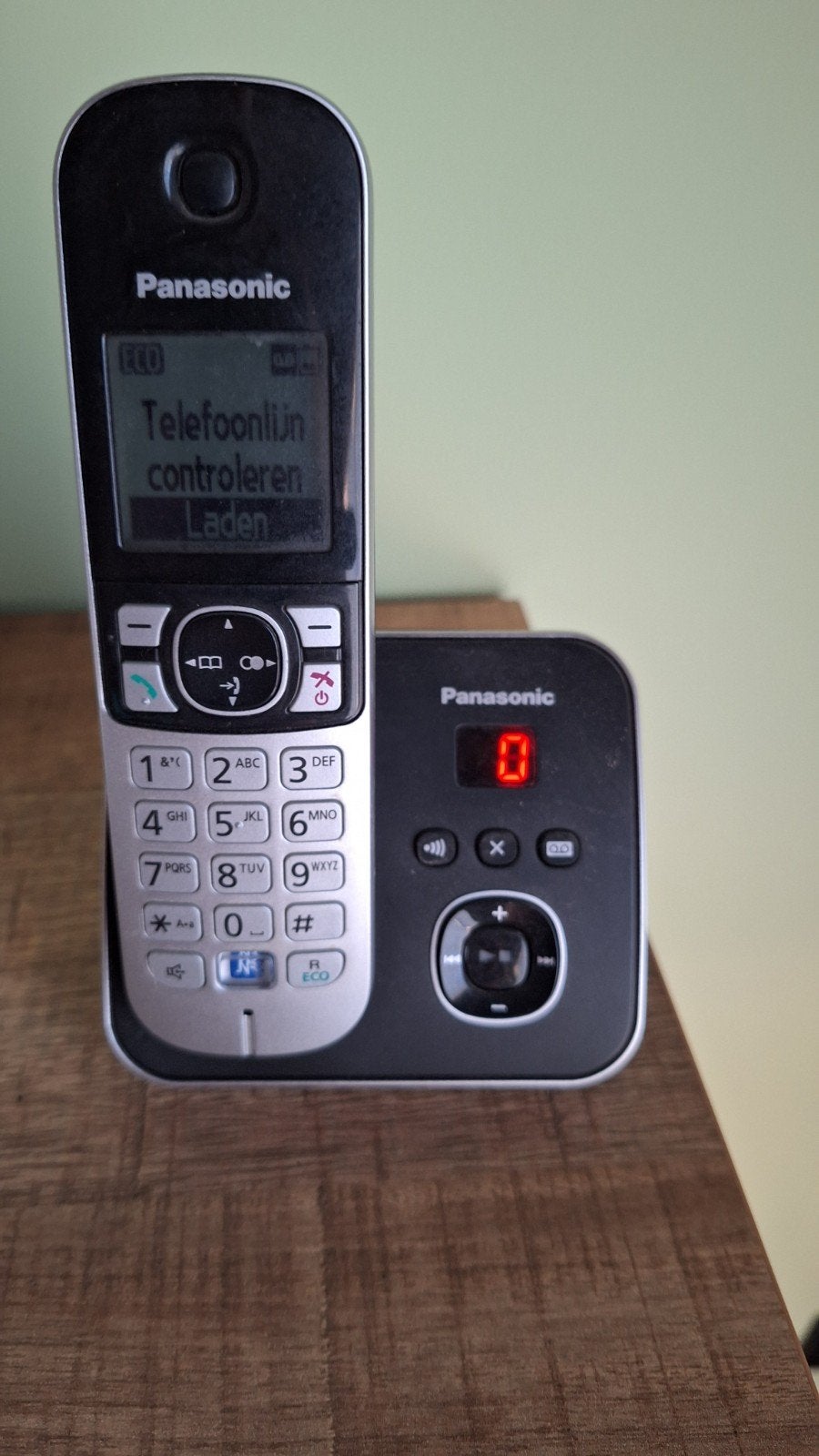 Draadloze telefoon, Telecommunicatie, Ophalen, Zo goed als nieuw, 2 handsets, Stralingsarm
