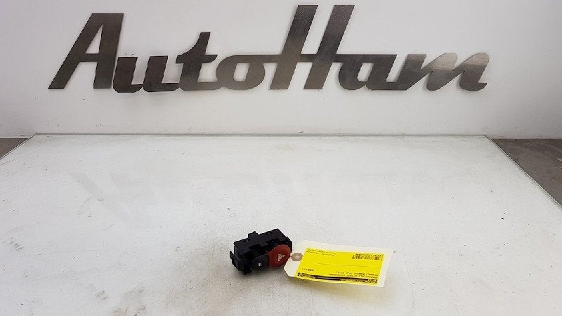 COMMUTATEUR DE FEUX DE DETRESSE Kangoo / Grand Kangoo (KW), Dhr. J. Ham, Renault, Administratie@autoham.nl, Utilisé