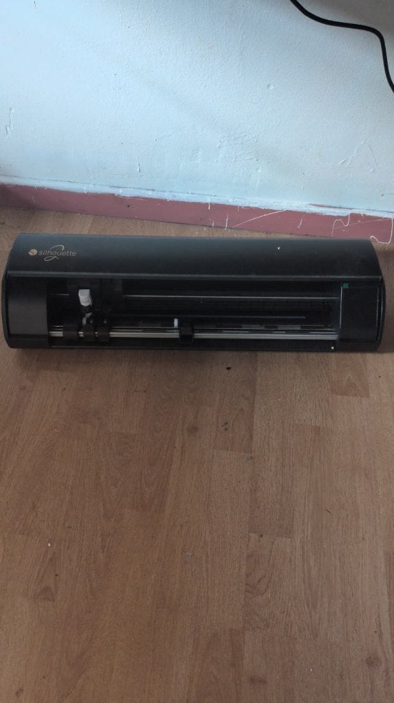 Silhouette CAMEO 5 Alpha Matte Black snijplotter 2x gebruikt, Hobby en Vrije tijd, Ophalen, Zo goed als nieuw, Machine, Silhouette