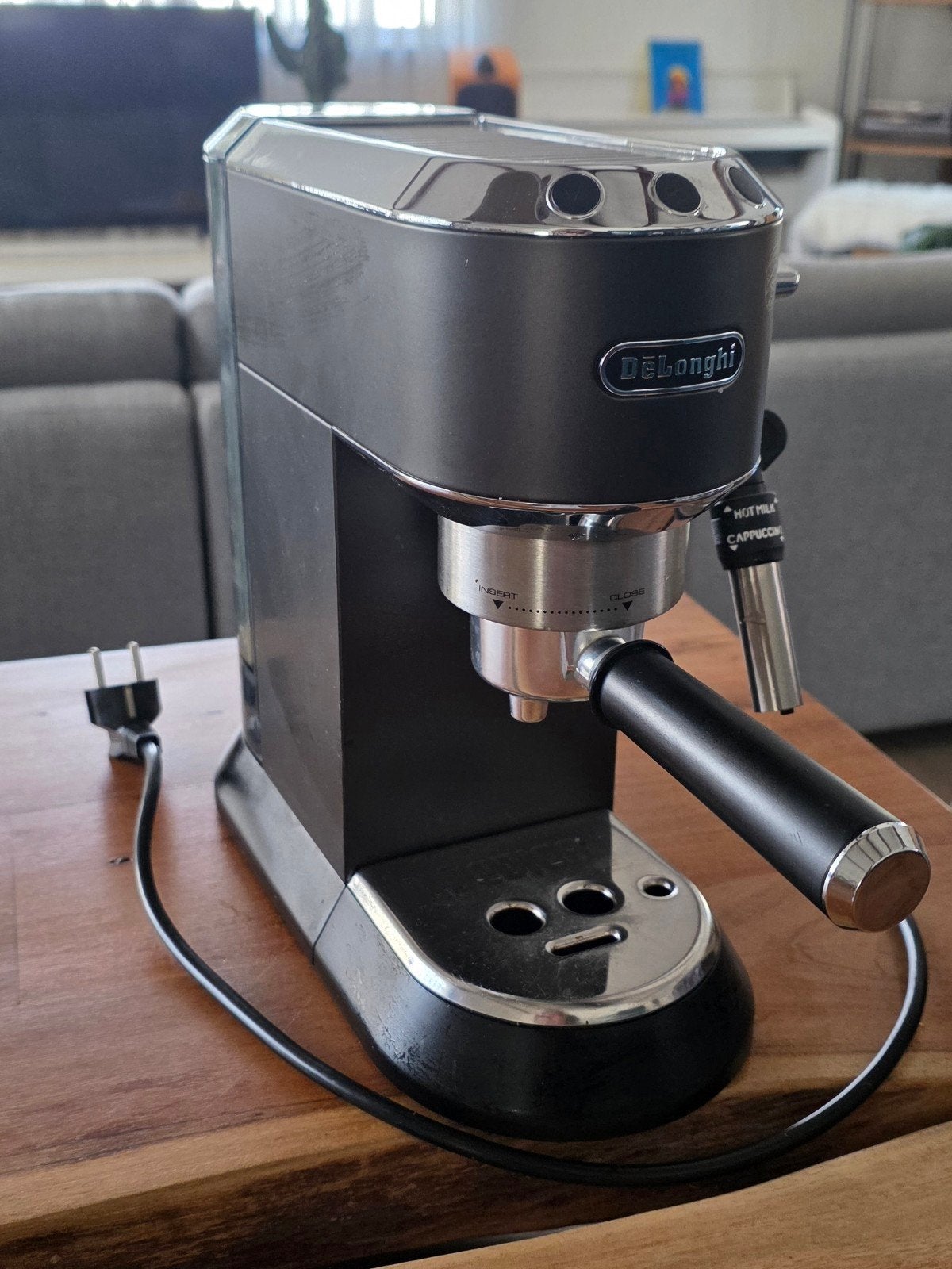 De'Longhi espresso machine, Elektronische apparatuur, Koffiezetapparaten, Ophalen, Gebruikt, Gemalen koffie, Afneembaar waterreservoir