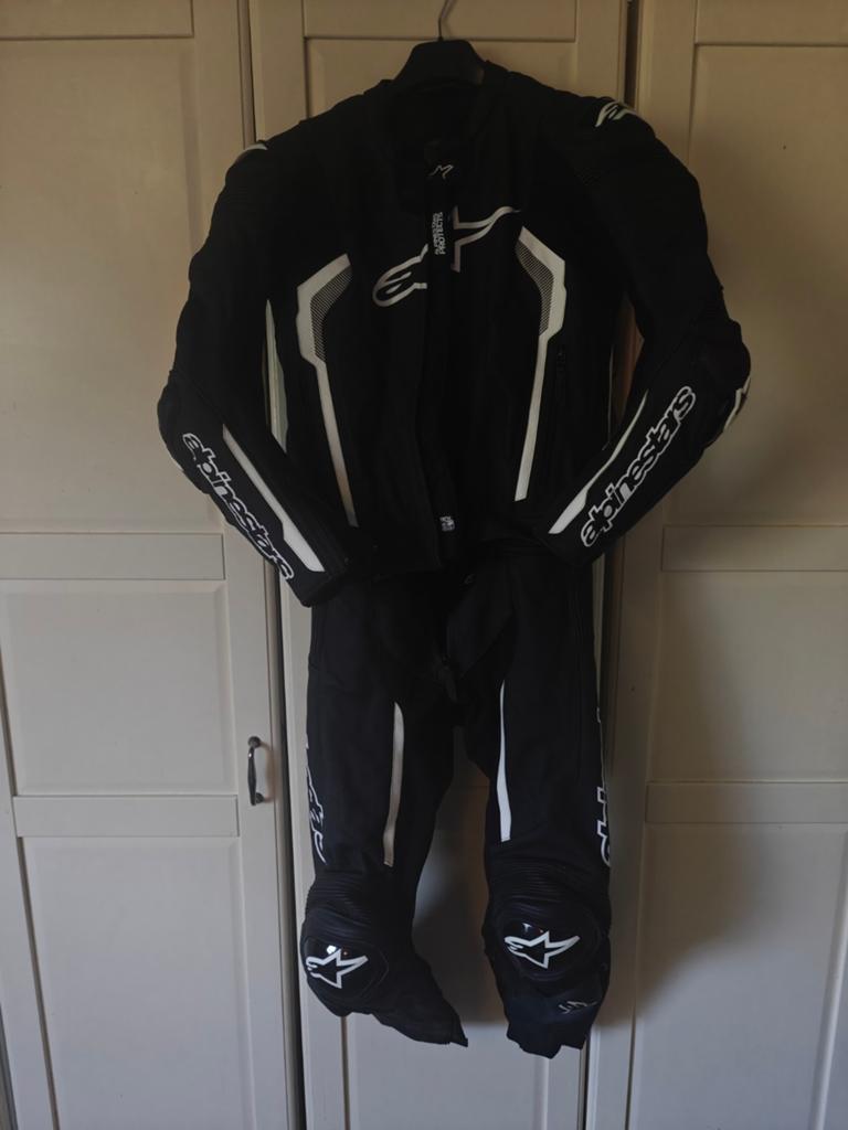 Alpinestars Missile V2 zwart gloednieuw + rugprotector., Motoren, Kleding | Motorkleding, Combipak