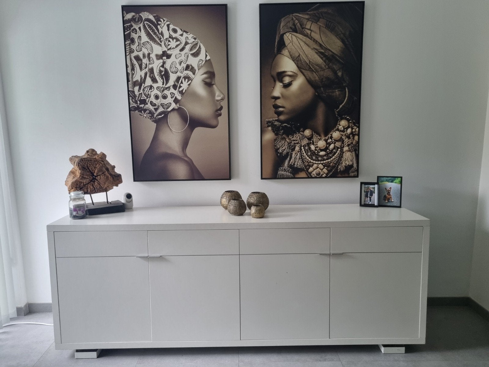 Buffet blanc élégant avec étagères et portes, Enlèvement, Comme neuf, Avec porte(s)