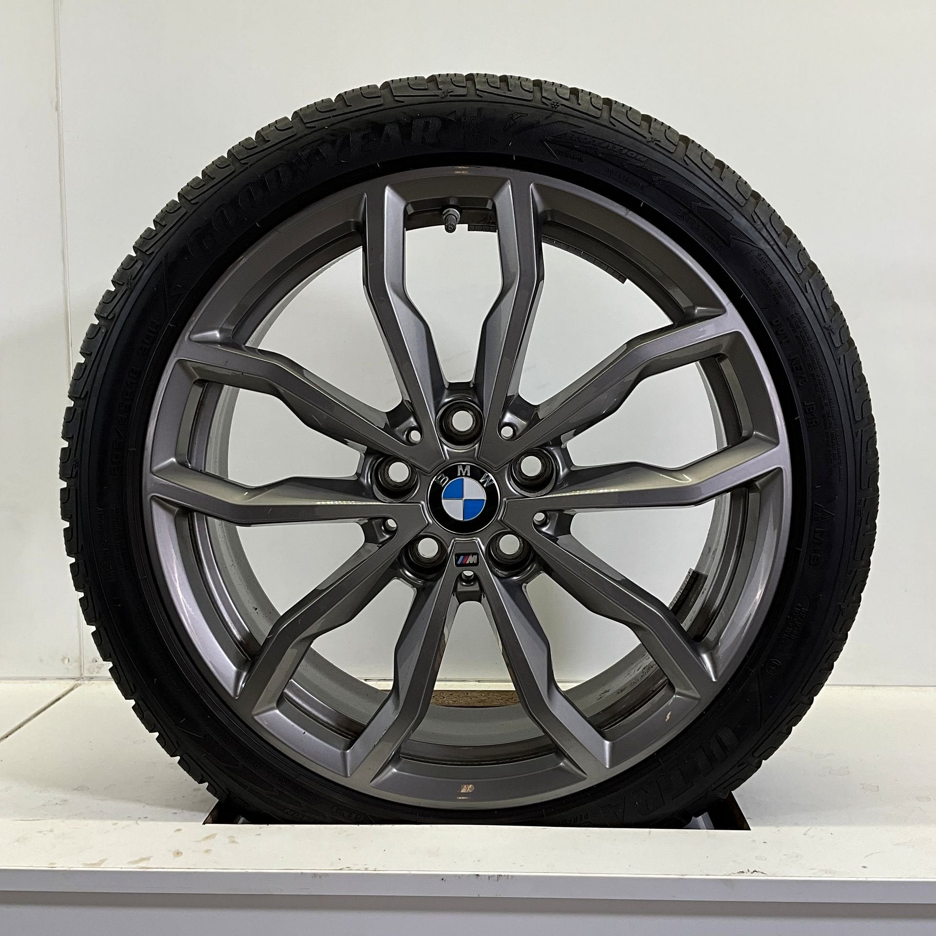 BMW X1 F48 X2 F39 SET VELGEN + WINTERBANDEN 18 INCH 711M, 18 inch, Gebruikt, -, -