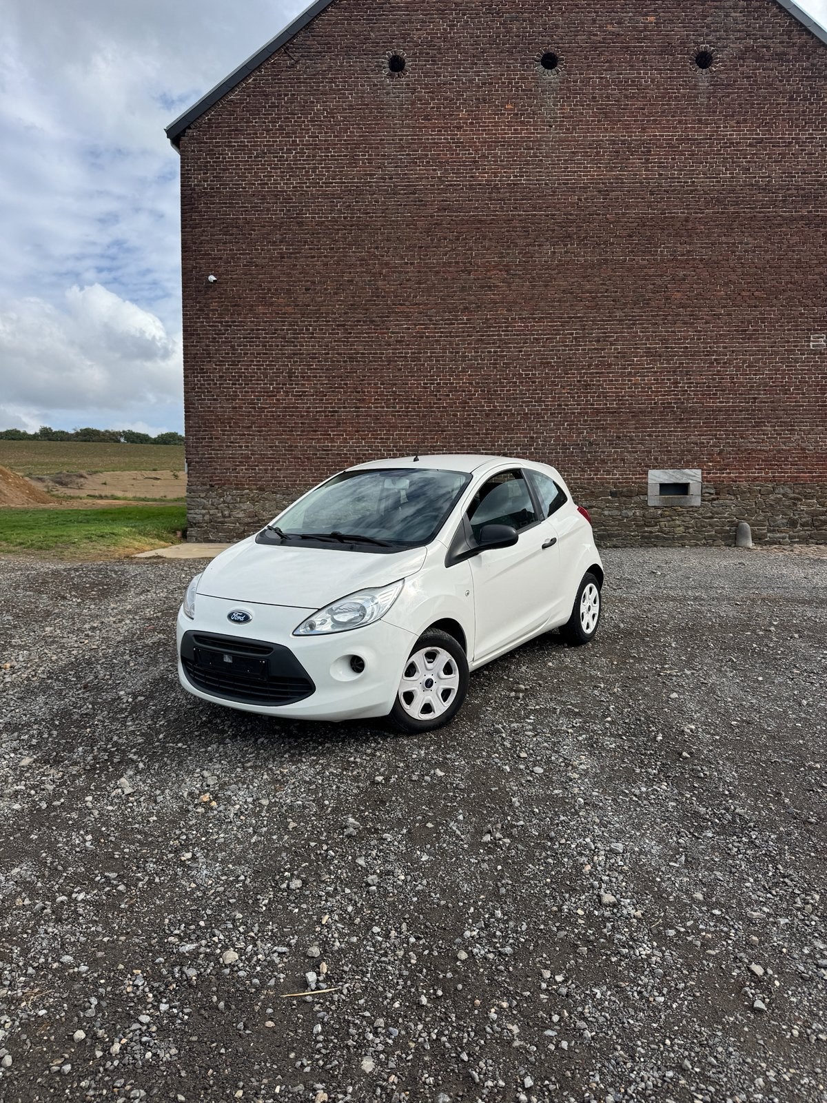 Ford Ka - 1200 essence - 106500klm - euro 5, Auto's, Voorwielaandrijving, Euro 5, Zwart, Ka