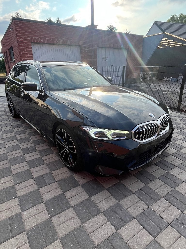 BMW 330ia 2023, Autos, BMW, Cuir et Alcantara, Achat, Euro 6, Noir