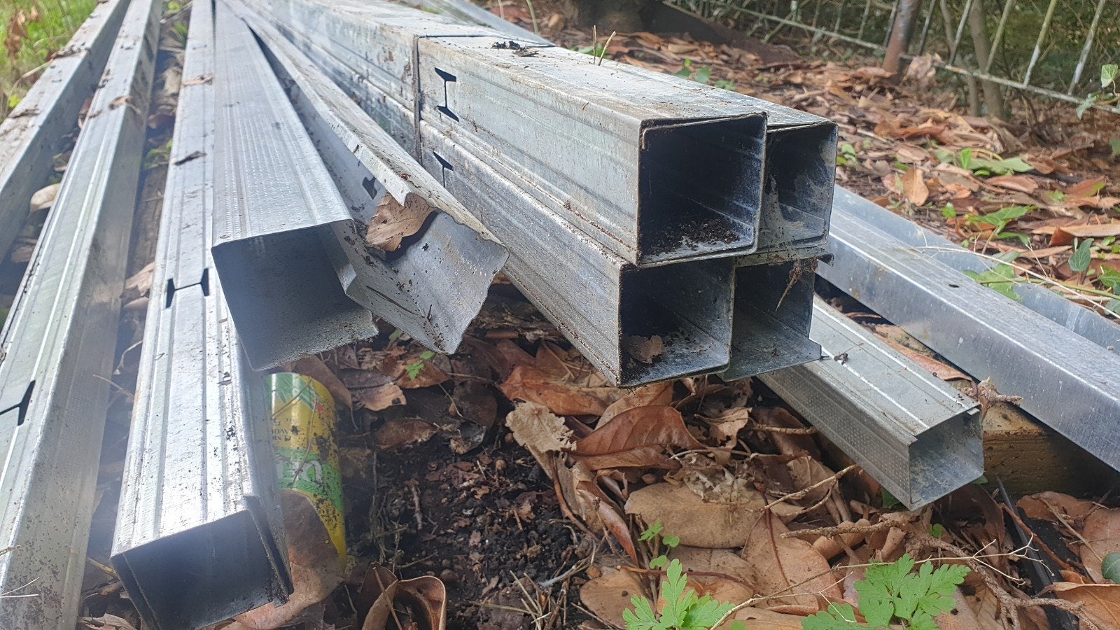 19 metalen stud gyproc profielen (95 euro), Enlèvement