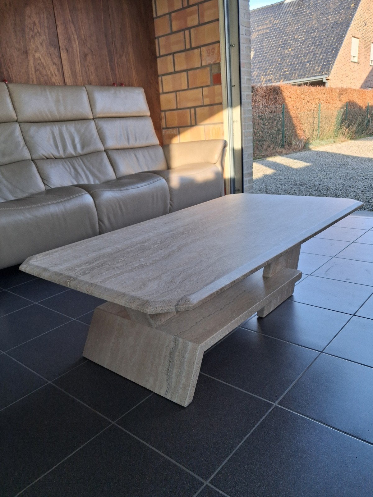 Belle table basse en travertin massif, excellent état !, Maison & Meubles, Enlèvement