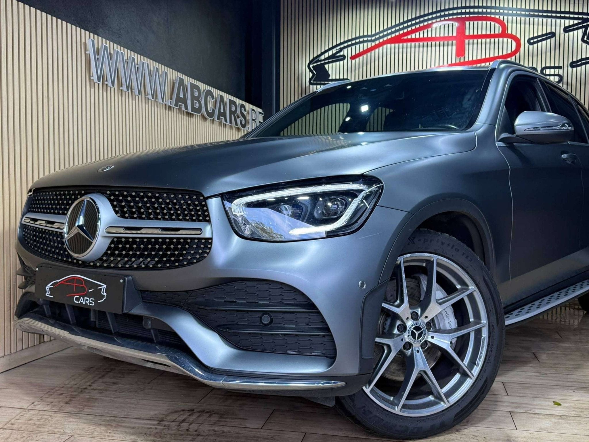 Mercedes-Benz GLC 200 d 4-Matic * PACK AMG - FACE LIFT * GAR, Autos, Cuir, Argent ou Gris, Achat, 140 g/km