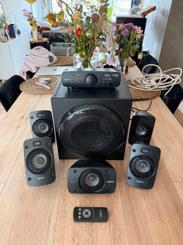 Logitech Z906 — 5.1 surround set, THX-gecertificeerd, Gebruikt, Subwoofer, Logitech, Inclusief kabels