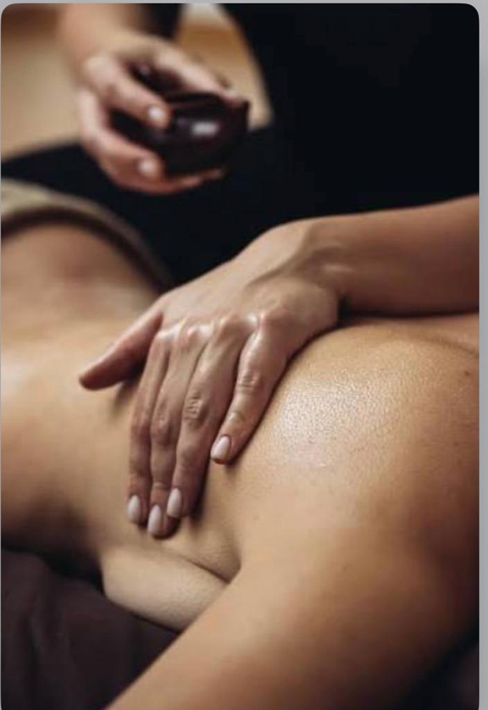 Massage relaxant pour femmes à domicile, Diensten en Vakmensen, Welzijn | Masseurs en Massagesalons, Ontspanningsmassage