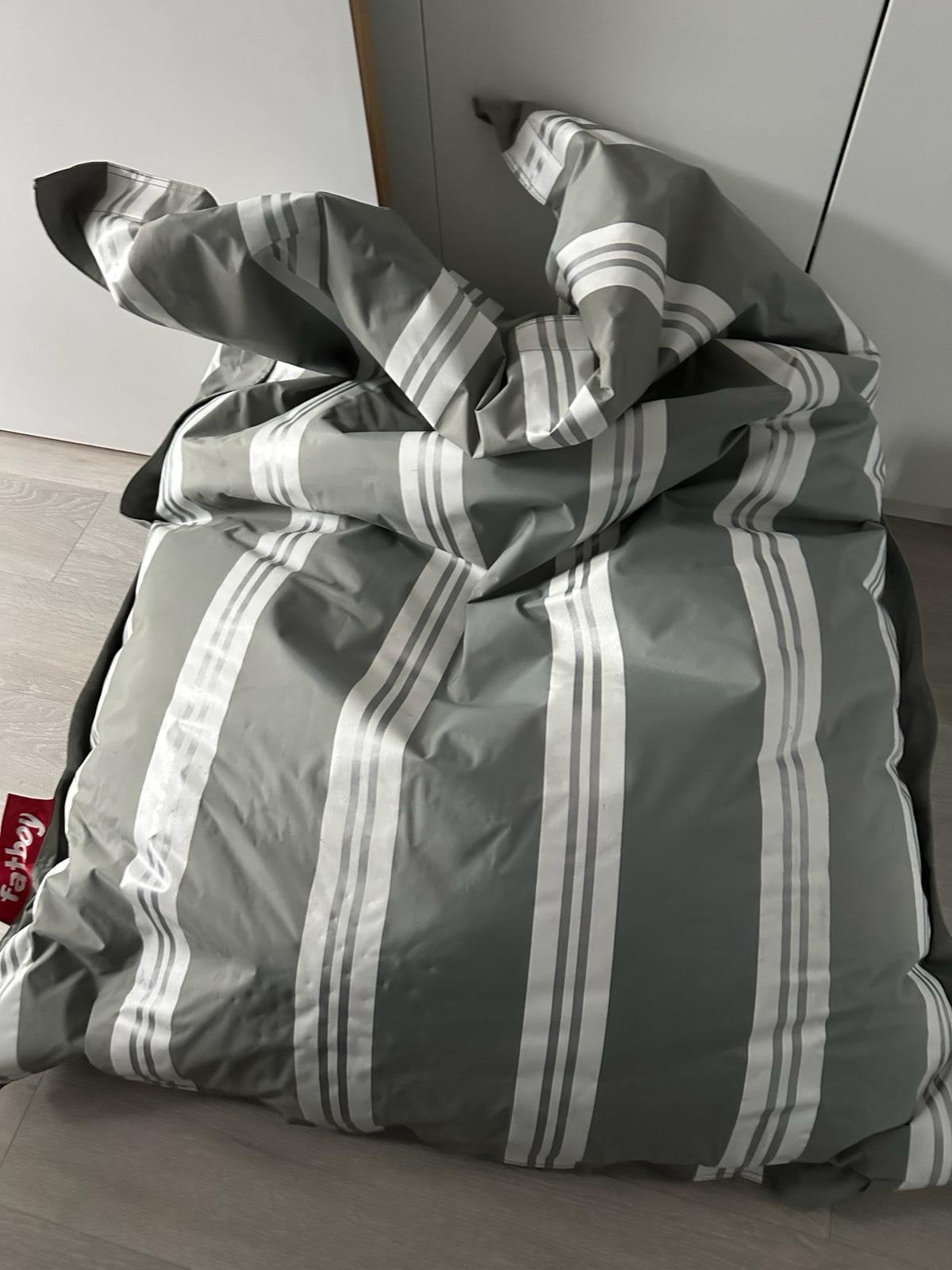 Pouf Fatboy Buggle-Up gris, Maison & Meubles, Enlèvement, Comme neuf, Blanc, Pouf