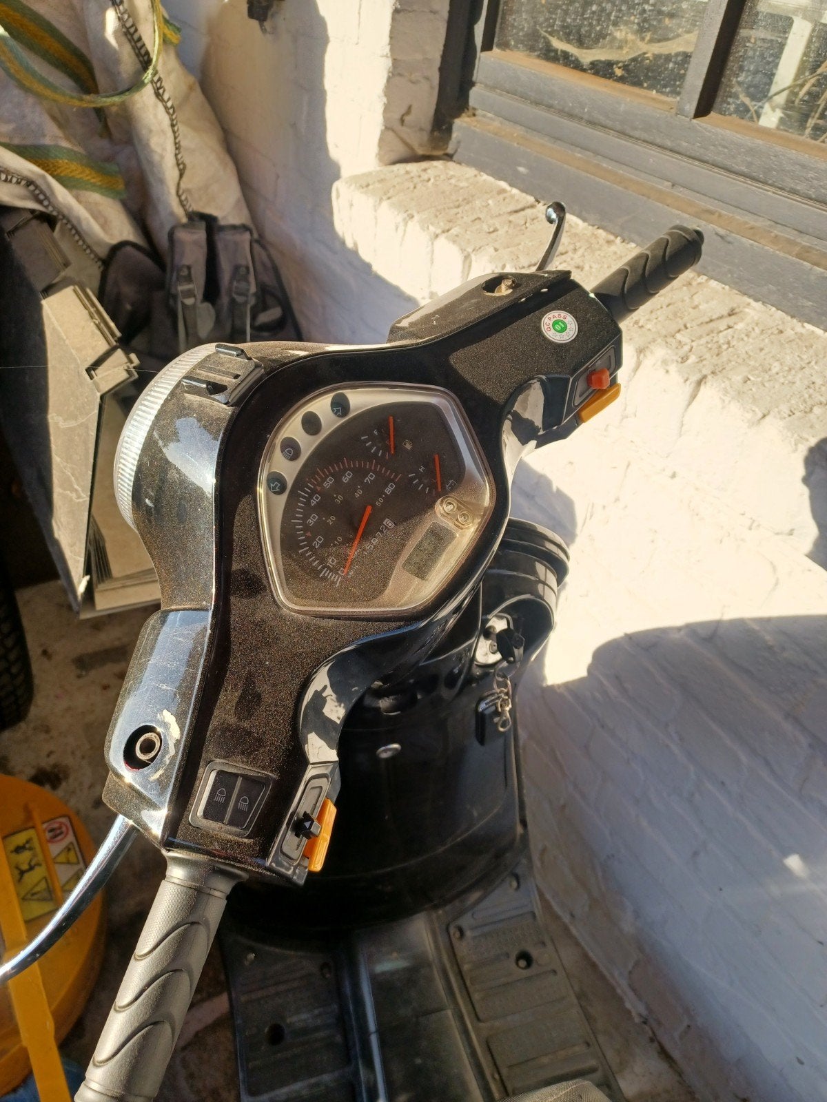 te koop aangeboden wegens aankoop andere scooter, Vélos & Vélomoteurs, Enlèvement ou Envoi
