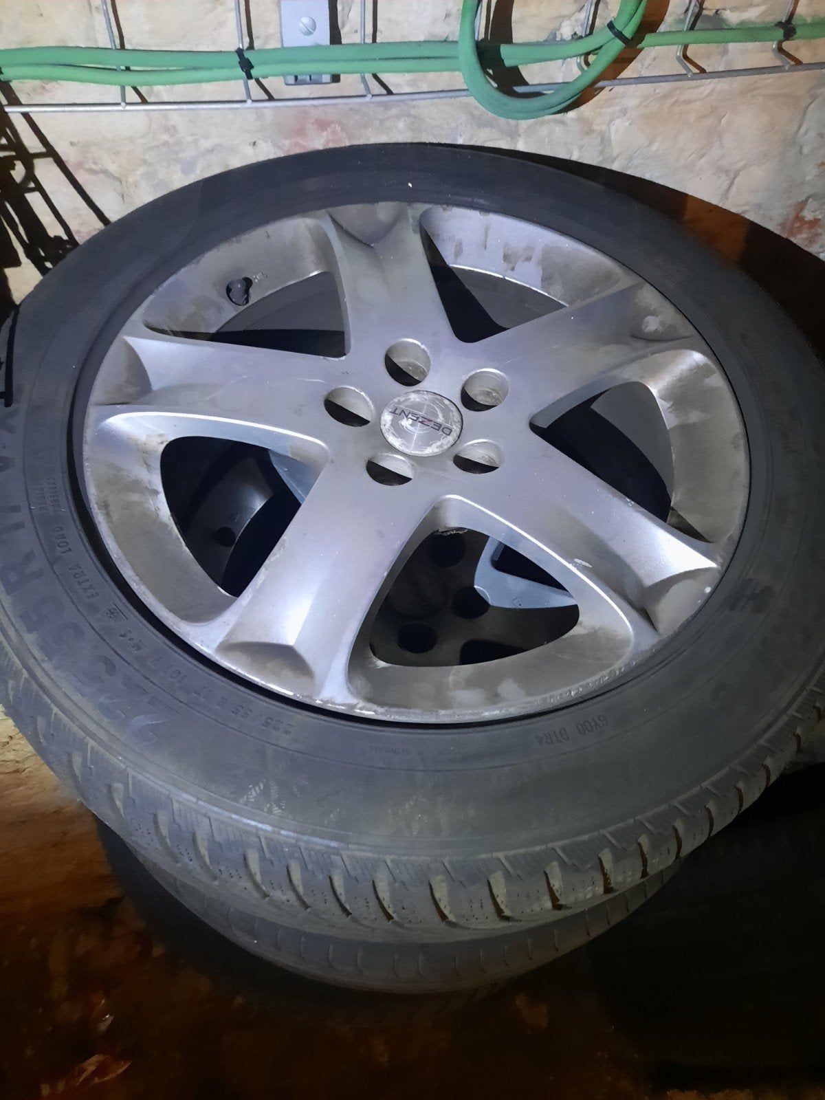Jentes avec pneus, Autos : Pièces & Accessoires, Pneu(s)
