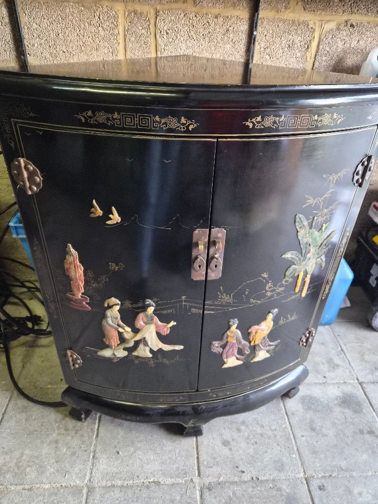 Meuble chinois, Enlèvement