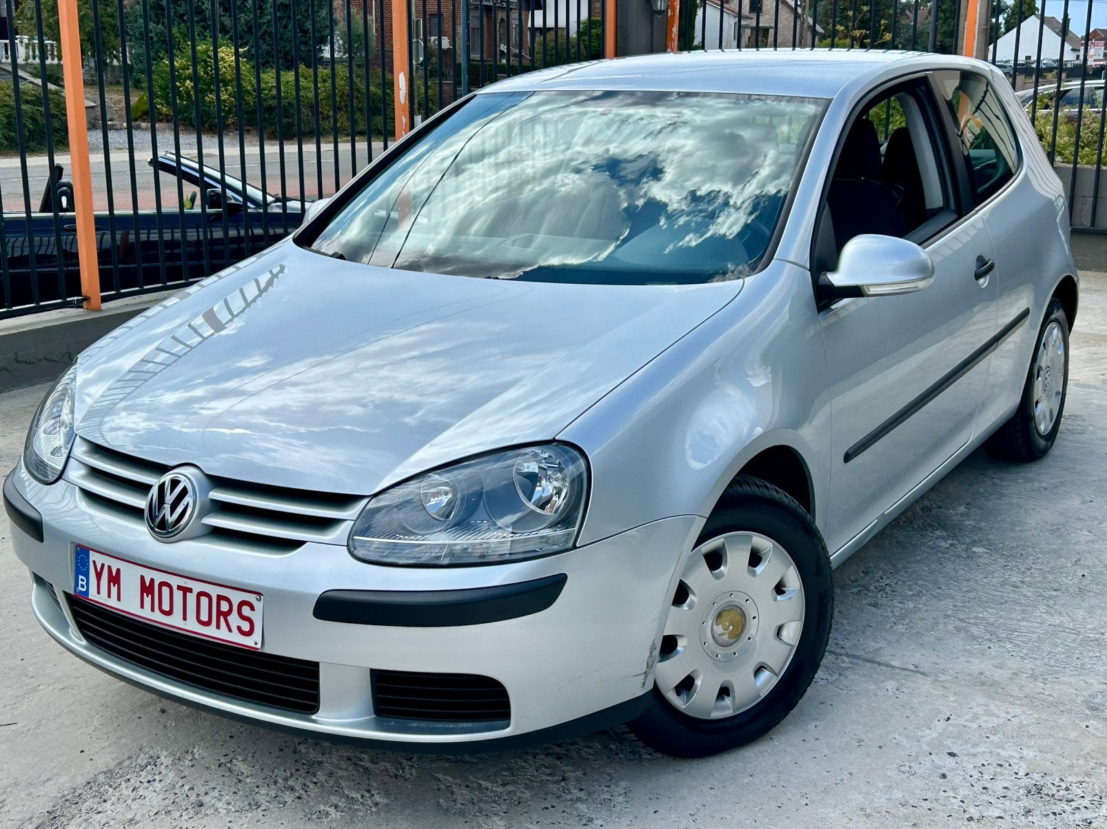 Volkswagen golf 5 essence 27.000km 1er propriétaire car pass, Argent ou Gris, Achat, Entreprise, Boîte manuelle