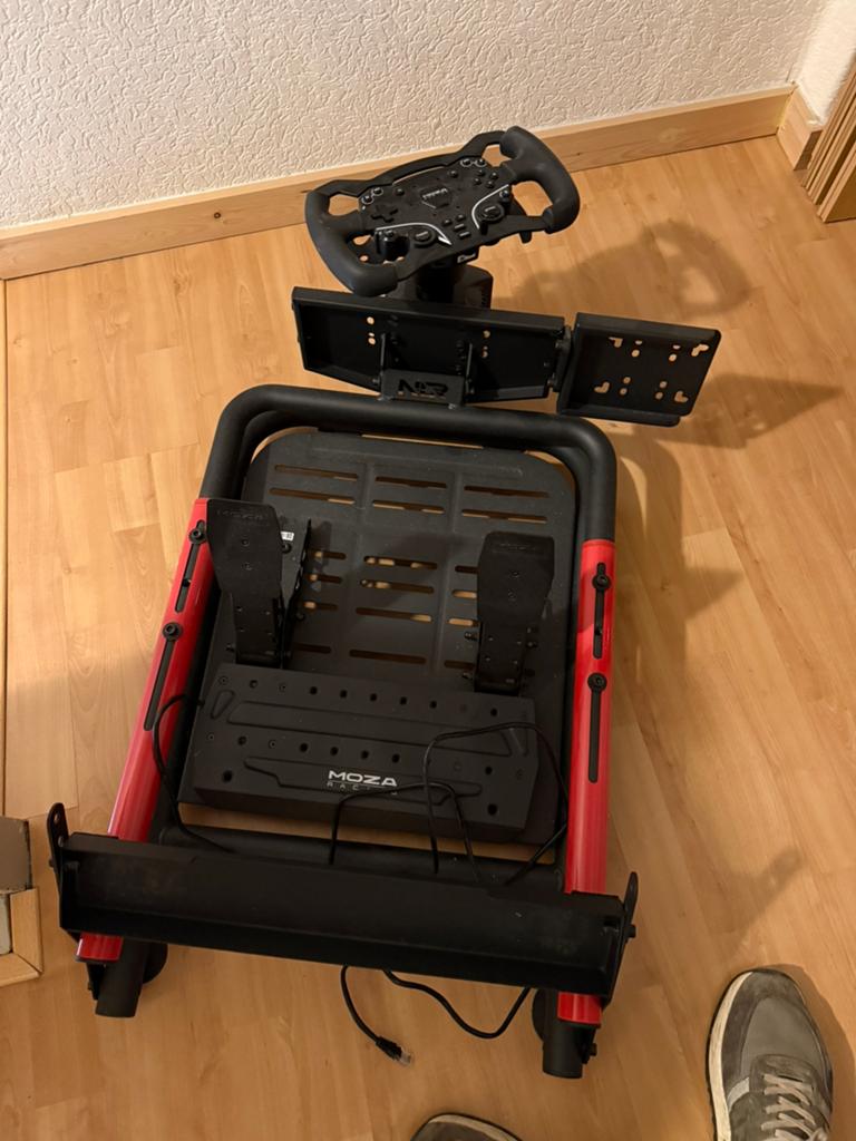 Race stuur moza r3 + statief, Ophalen, Zo goed als nieuw, Stuur of Pedalen