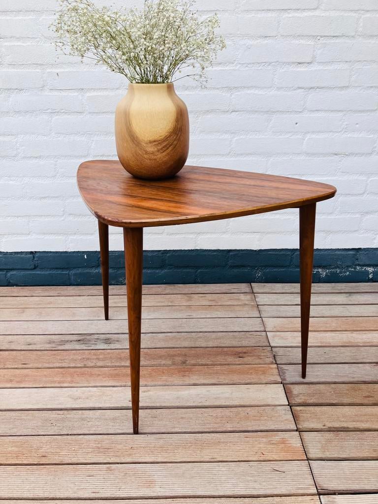 Teak plantentafeltje / bijzettafeltje, Vintage, 55 tot 75 cm, Zo goed als nieuw, Overige vormen
