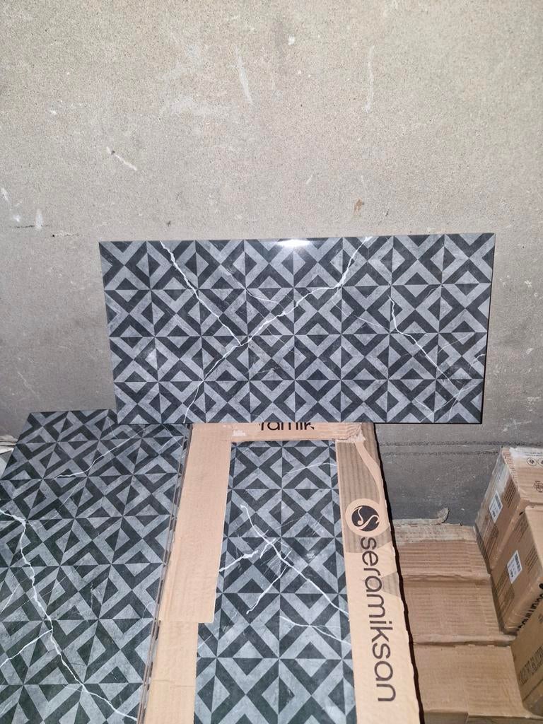 45 m² NIEUWE wandtegels - Seramiksan Atlas Lucca Black (2), Ophalen, Marmer, Wandtegels