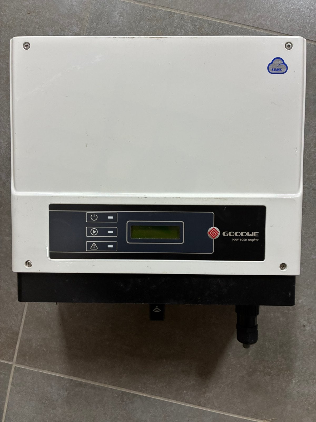 Goodwe GW1500-NS, Doe-het-zelf en Bouw, Ophalen, Zo goed als nieuw