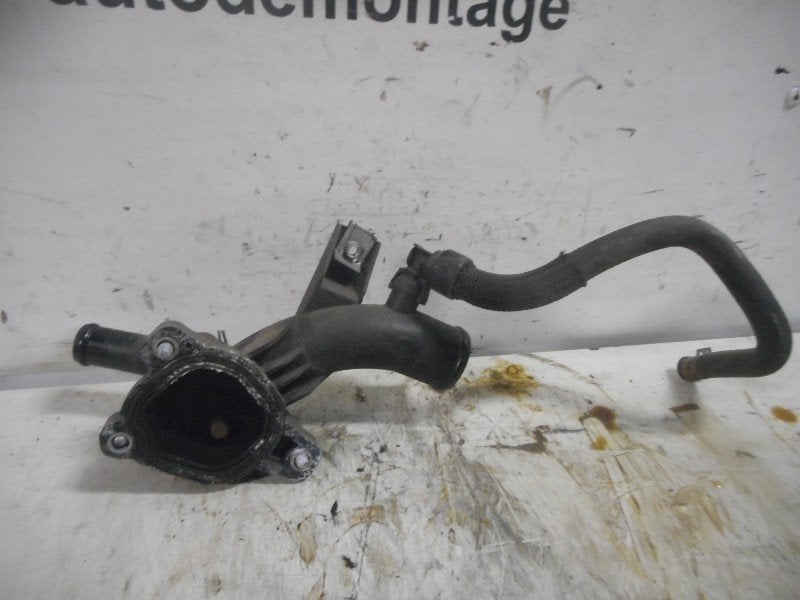 EAU SPOUT Opel Corsa D (01-2006/12-2014), Opel, Opel Automobile GmbH, Utilisé, Kontakt-opel@opel.com