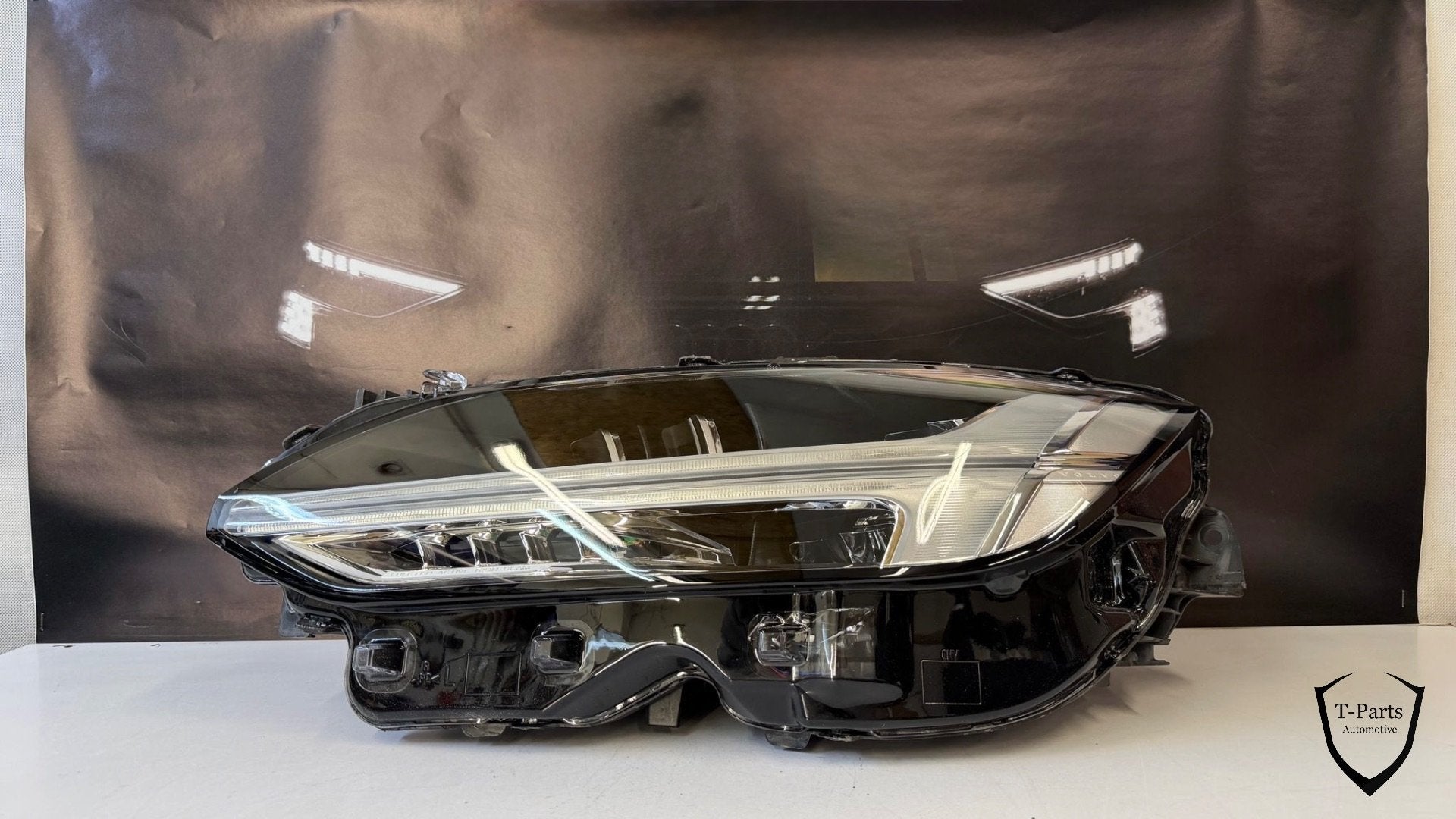Phare gauche VOLVO V90 S90 (X) FEUX DE ROUTE ACTIFS LED 3222, Gunnar Engellaus vag 8
405 31  Gothenburg, SE, Info@volvocars.com