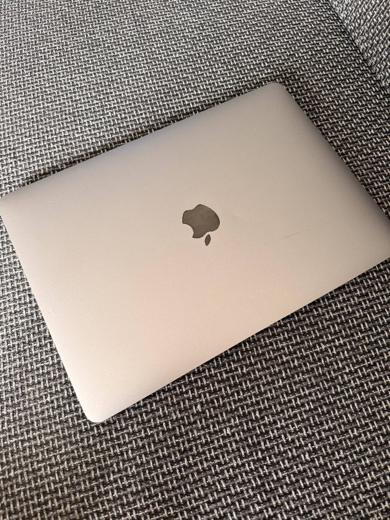 MacBook Air 13" 16Go, 256 GB, Qwerty, 13 pouces, Comme neuf