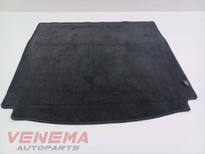 Coffre tapis d'un Mercedes A-Klasse, 3 mois de garantie, Utilisé, -, -
