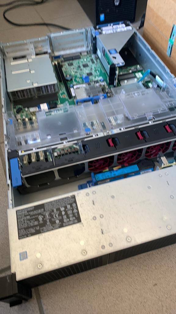 Hp proliant dl380 gen 10 xeon silver, Computers en Software, Servers, Ophalen, Zo goed als nieuw